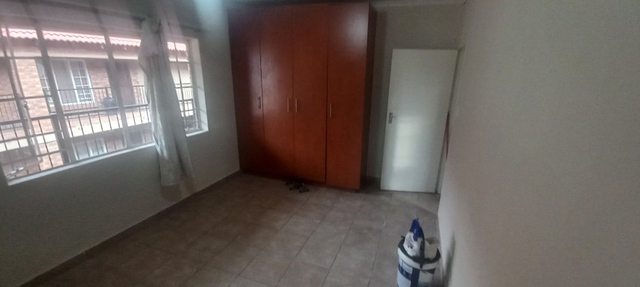 2 Bedroom Property for Sale in Rustenburg Central North West